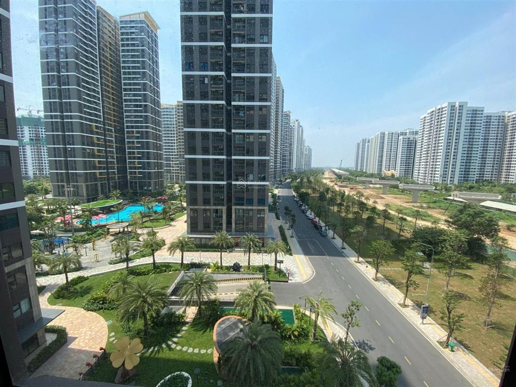 Cho thuê căn góc bs9, đầy đủ nội thất cao cấp, view thoáng, hướng mát chỉ 10tr/ tháng