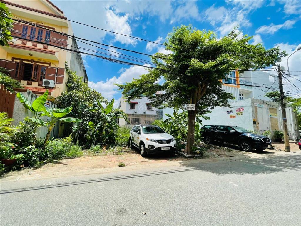 Chính chủ bán đất view công viên nam long 80m2 giá 10.5 tỷ, đất cao thị chính 200m2 giá 35 tỷ tl