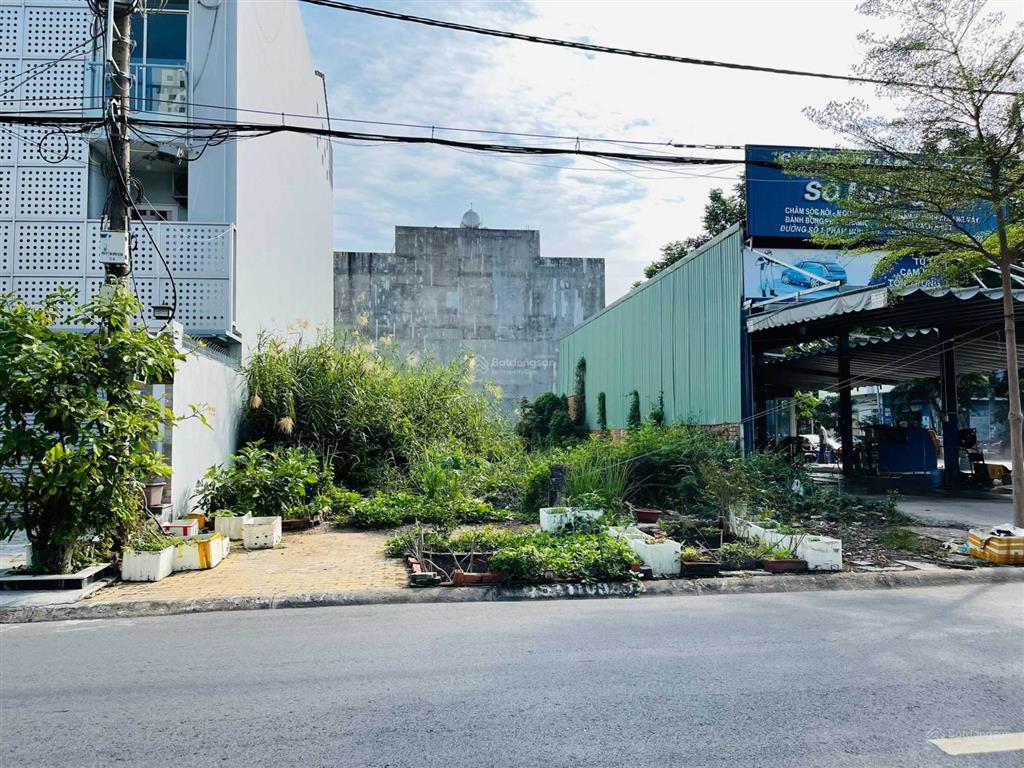 Chính chủ bán đất dt 7m x 19m = 133m2, đường 14m, gp xây dựng hầm 4 tầng. giá đầu tư 15.5 tỷ tl