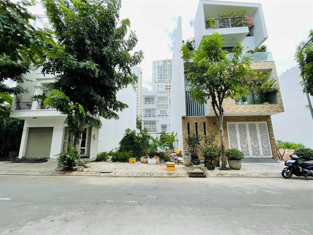 Chính chủ bán đất dt 7m x 19m = 133m2, đường 14m, gp xây dựng hầm 4 tầng. giá đầu tư 15.5 tỷ tl