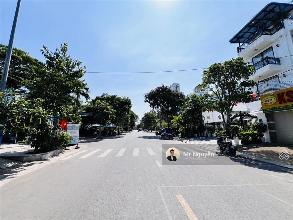 Chính chủ bán đất dt 7m x 19m = 133m2, đường 14m, gp xây dựng hầm 4 tầng. giá đầu tư 15.5 tỷ tl