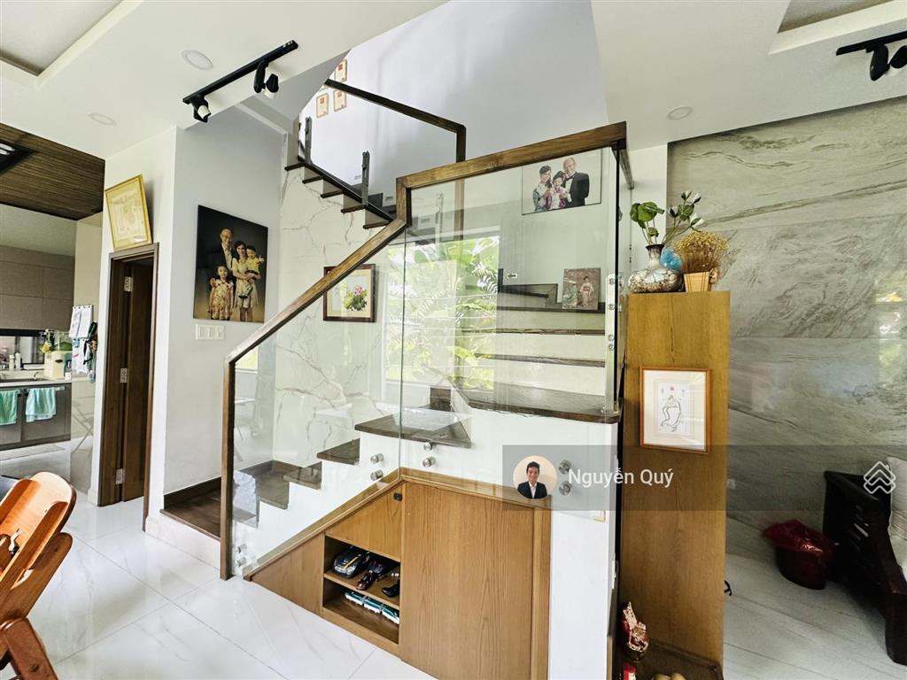 Chính chủ bán gấp nhà phố 3 tầng đường 20m  kdc jamona city kế phú mỹ hưng quận 7 sát công viên