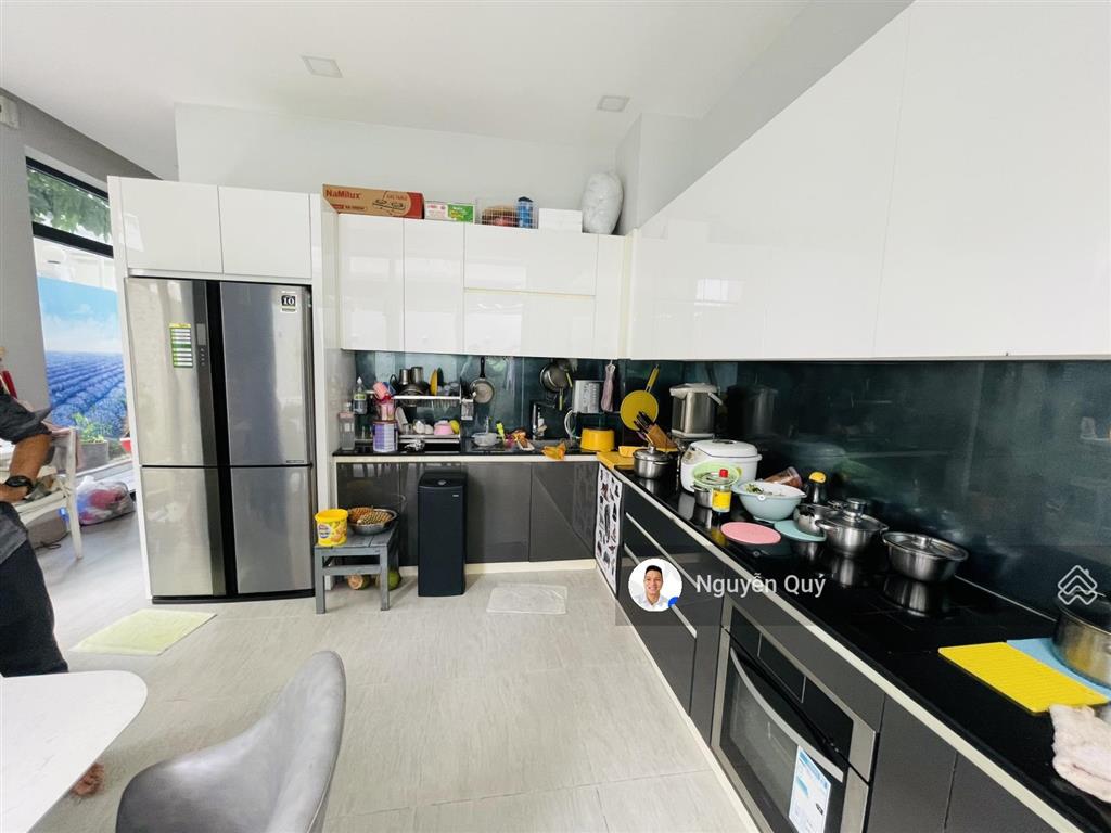 Chính chủ bán gấp nhà phố 3 tầng đường 20m  kdc jamona city kế phú mỹ hưng quận 7 sát công viên