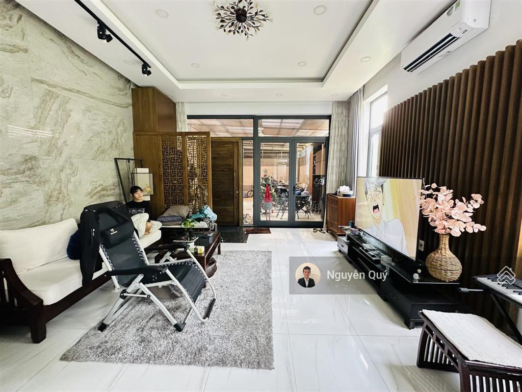 Chính chủ bán gấp nhà phố 3 tầng đường 20m  kdc jamona city kế phú mỹ hưng quận 7 sát công viên