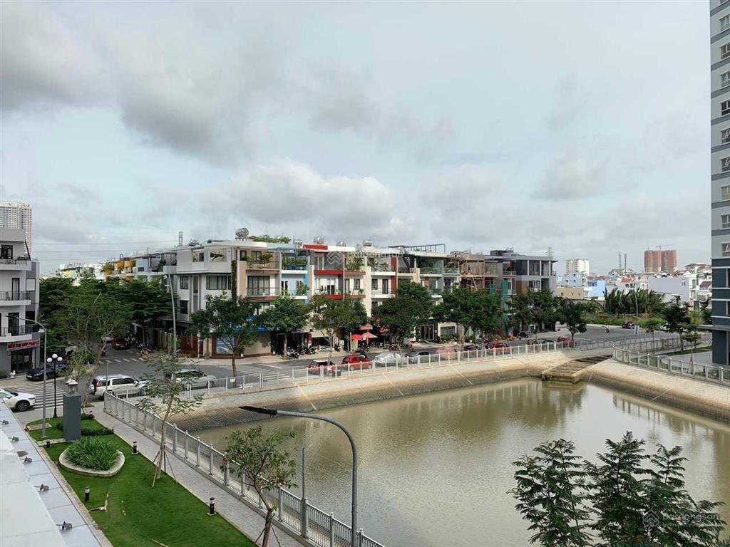 Chính chủ bán gấp nhà phố 3 tầng đường 20m  kdc jamona city kế phú mỹ hưng quận 7 sát công viên