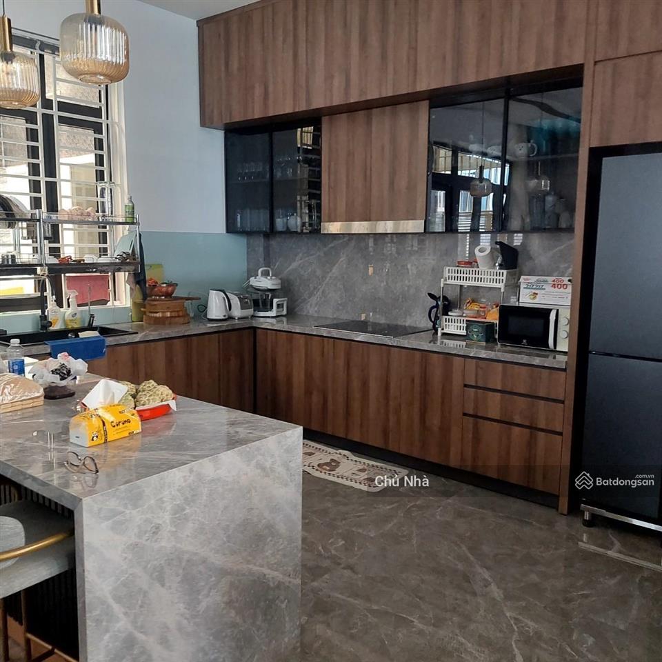 Cần tiền kinh doanh! bán biệt thự nguyễn thị thập him lam q7, dt 10x20m, có thang máynội thất đẹp