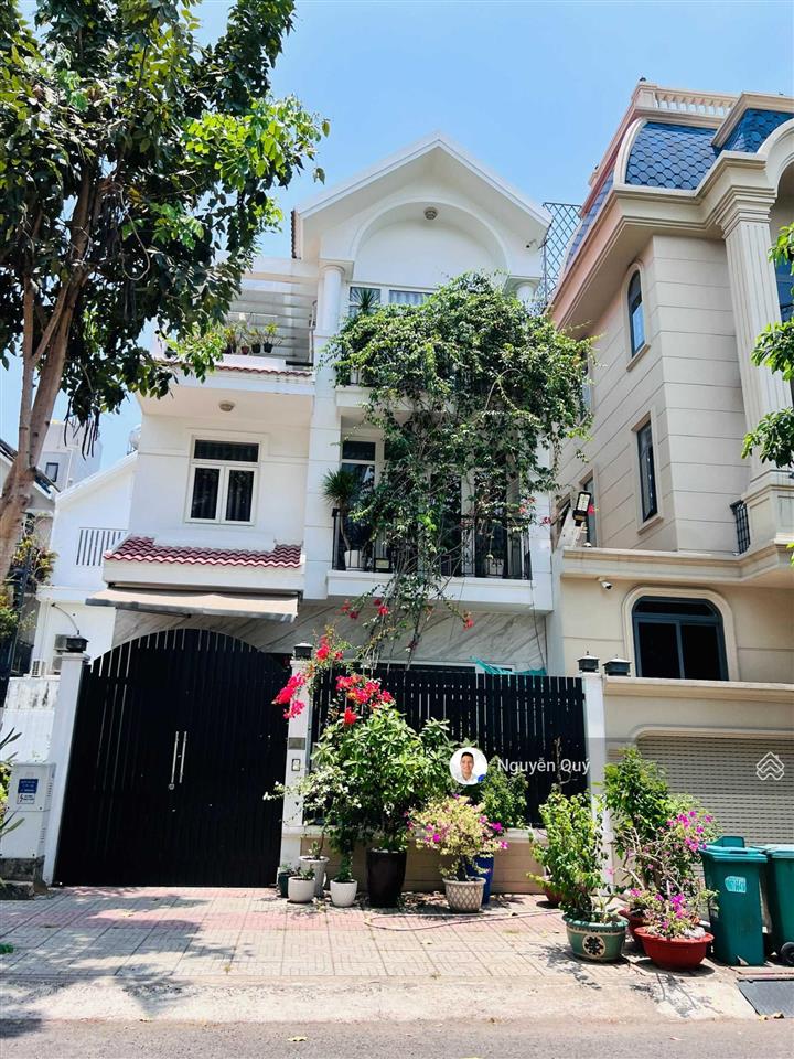 Cần tiền! bán nhanh biệt thự view công viên kdc sadeco ven sông quận 7 dt 7x18m, giá 21 tỷ