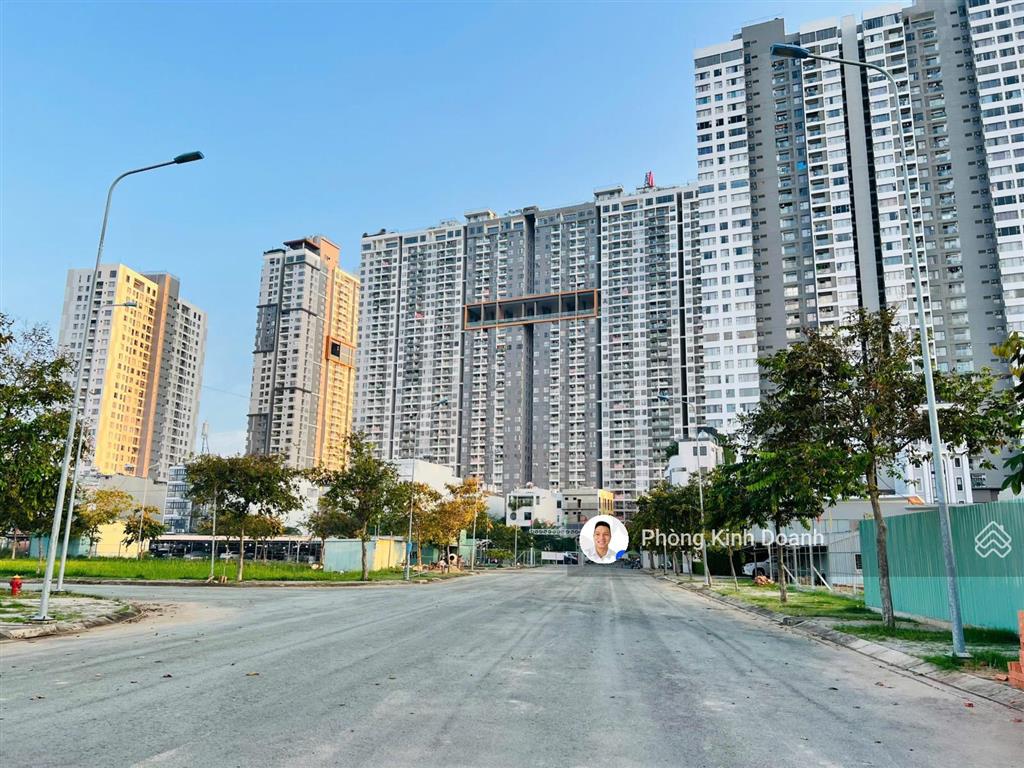 Bán đất góc 2 mặt tiền vị trí kinh doanh đào trí + lê thị chợ, dt 8x18,5m kdc phú thuận q7