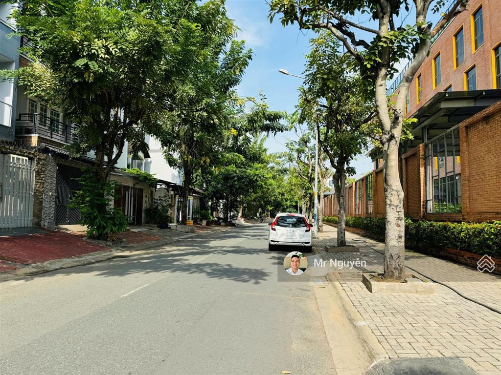 Chính chủ bán nhà mặt phố 4 tầng kdc nam long trần trọng cung quận 7, dt 5x24  giá 16.5 tỷ