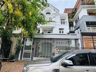 Bán gấp biệt thự sân vườn  khu đô thị nam long trần trọng cung quận 7, dt 8x24m  giá 27 tỷ