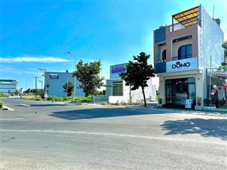 Chủ bán gấp lô đất 100m2 kế bên nh sacombank,gần chợ, trường học, kcn cách 700m, vay nh được 70%