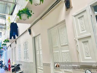 Bán tòa nhà chdv full nội thất, đang khai thác kín 42tr/th, đường d10 kdc thuận giao. giá 12,9 tỷ