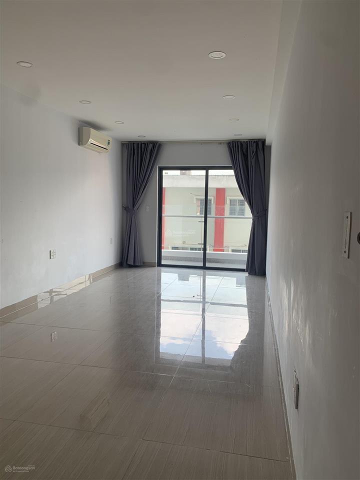 Cho thuê căn hộ văn phòng 55 mét vuông dọn vào ngay. tại everrich phát đạt q5. xem nhà 0912 607 ***