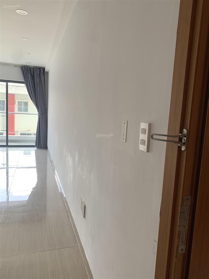 Cho thuê căn hộ văn phòng 55 mét vuông dọn vào ngay. tại everrich phát đạt q5. xem nhà 0912 607 ***