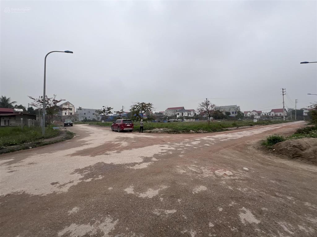 Cần bán lô góc 292m2 tại tđc tân hoa 2 phường đồng tiến tp phổ yên, thái nguyên. giáp kdt yên bình