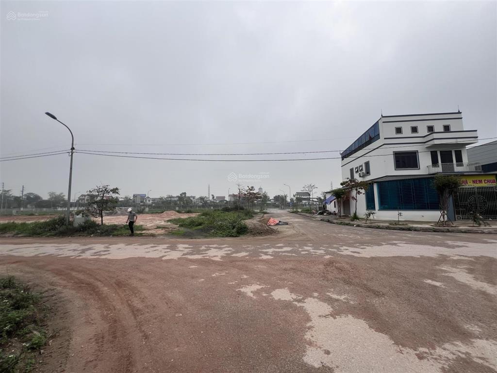 Cần bán lô góc 292m2 tại tđc tân hoa 2 phường đồng tiến tp phổ yên, thái nguyên. giáp kdt yên bình