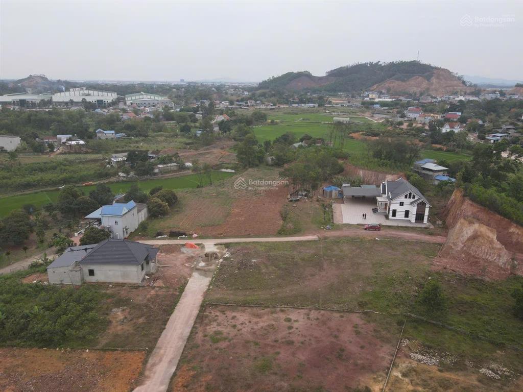 Bán gấp 1505m2 260m2 tc giáp kcn điềm thụy xã điềm thụy tỉnh thái nguyên. giá rẻ