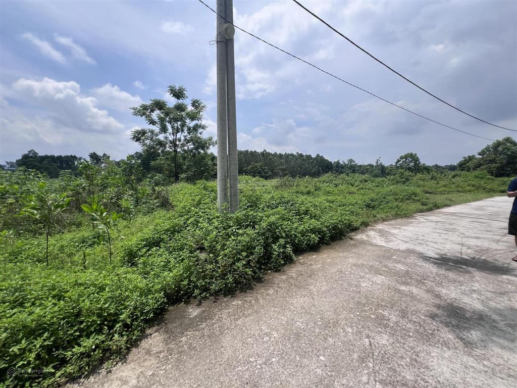 Bán gấp 500m2 có 200m2 tc tại xã đắc sơn tp phổ yên tỉnh thái nguyên, lô đất vuông vắn nở hậu