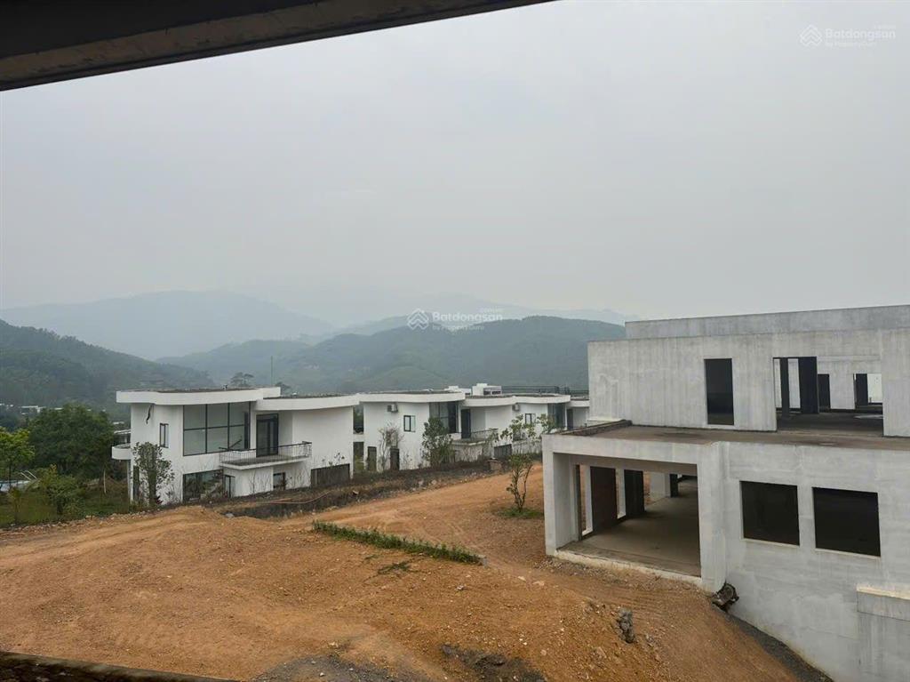 Xả đáy lô 1000m full thổ cư. đã xong phần thô