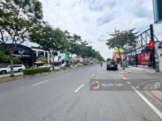 Bán nhà mặt tiền kd ngay xuân thủy  quốc hương quận 2. dt 4.2x17, giá 25 tỷ giảm về 22 tỷ