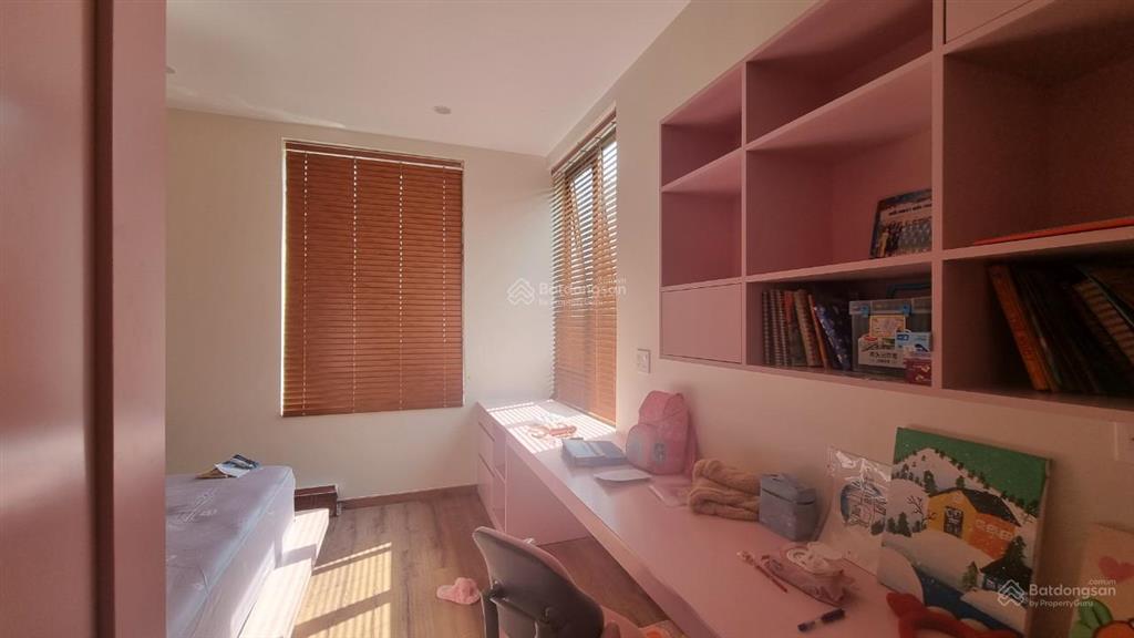 Cần bán biệt thự siêu đẹp nguyễn hoàng quận 2, dt 240m² (12x20), hồ bơi, sân vườn