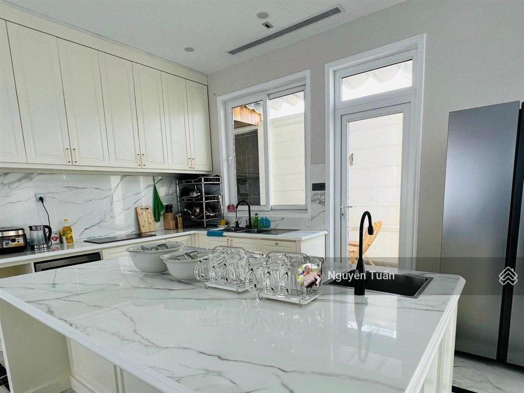 Bán biệt thự hb, sân vườn mới 100% khu compound lương đình của, nguyễn hoàng q2. dt 240m2 50ty