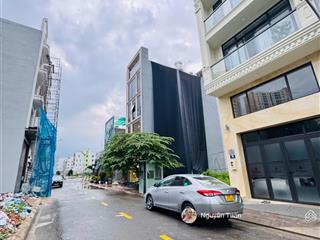 Bán gấp lô đất vàng duy nhất tại bình khánh, quận 2  giá siêu tốt!