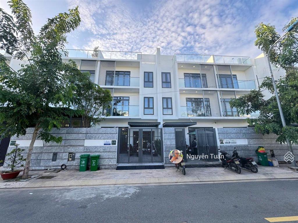 Bán nhà phố nguyễn hoàng an phú new city, quận 2 vị trí đắc địa, giá tốt thị trường