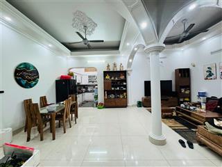 Bán nhà sân vườn ba đình 95m2 5 tầng nhà đẹp ở luôn, gần ô tô, sát phố giá chỉ hơn 18 tỷ