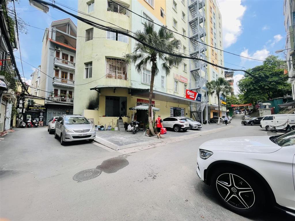 Bán nhà giang văn minh dt 61m2 nhà 5 tầng, lô góc, ô tô vào, cách phố 20m giá hơn 19 tỷ