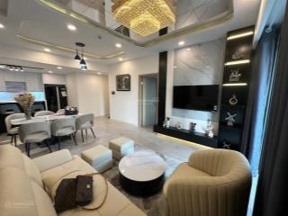 Cần bán gấp căn hộ saigon south residences giáp phú mỹ hưng nhà mới 100% ,dt 76m2, 2pn giá cực tốt