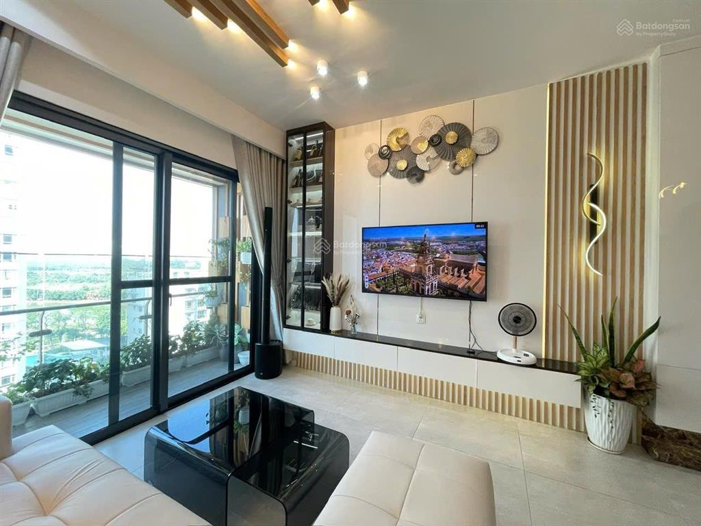 Giảm giá! cần bán nhanh căn hộ 2pn saigon south residences dt 76m2 nhà đẹp giá tốt nhất thị trường