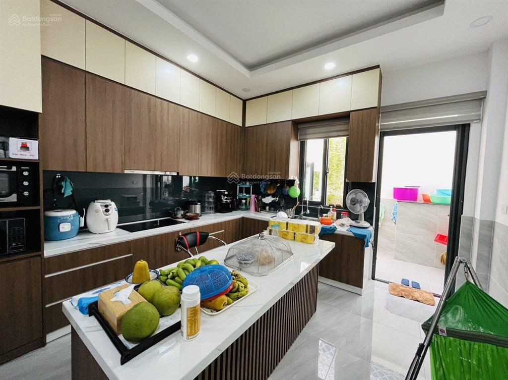 Bán nhà hẻm đường tân sơn nhì, 4mx21m, giá 8 tỷ, 3 lầu, p. tân sơn nhì q. tân phú