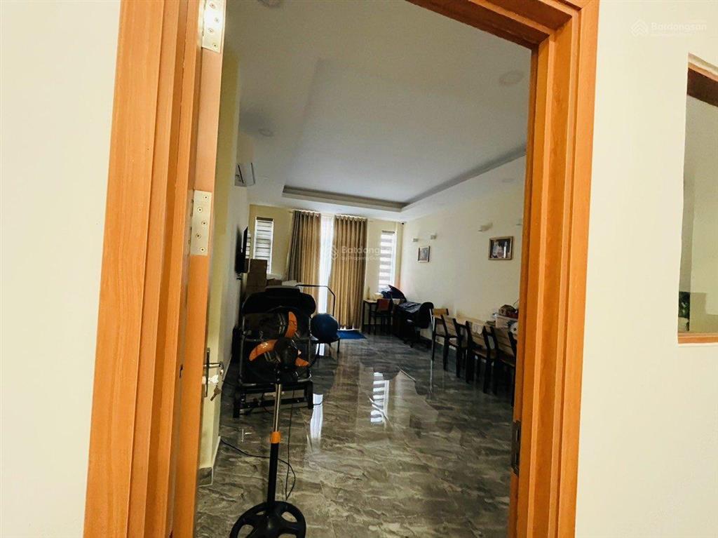 Bán nhà hẻm đường tân sơn nhì, 4mx21m, giá 8 tỷ, 3 lầu, p. tân sơn nhì q. tân phú