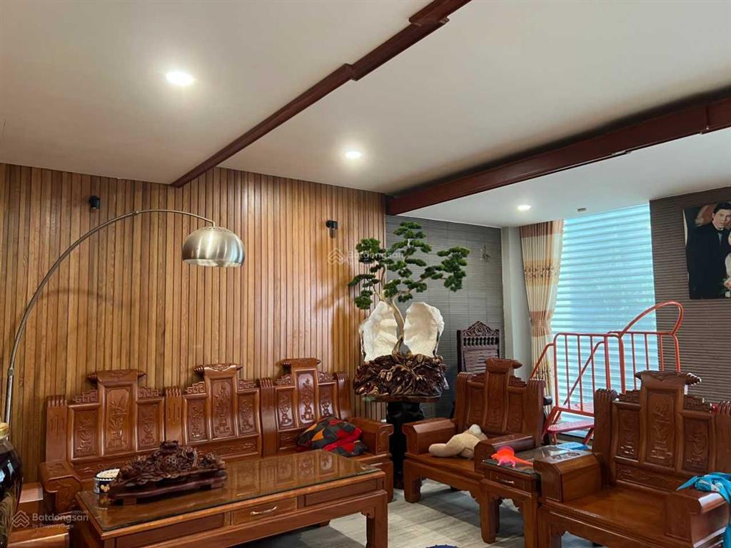 Giảm giá 1 tỷ  bán nhà hxh 8m bờ bao tân thắng, dt 8mx16m, đúc 5 tấm mới, dtsd 600m2