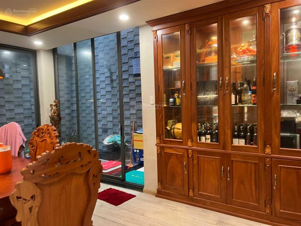Giảm giá 1 tỷ  bán nhà hxh 8m bờ bao tân thắng, dt 8mx16m, đúc 5 tấm mới, dtsd 600m2