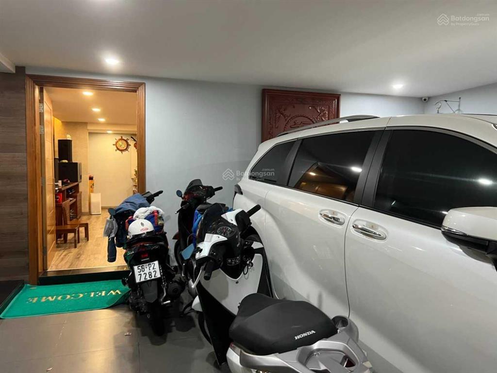 Giảm giá 1 tỷ  bán nhà hxh 8m bờ bao tân thắng, dt 8mx16m, đúc 5 tấm mới, dtsd 600m2