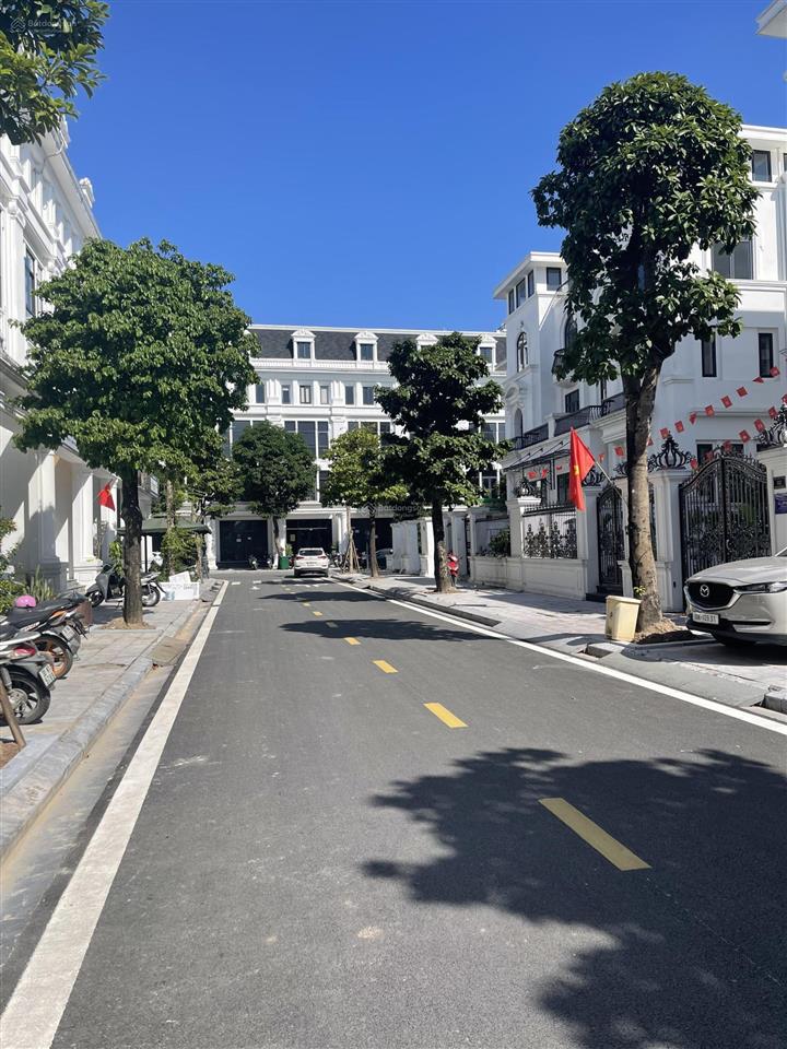 Chính chủ gửi bán bt tại louis hoàng mai giá chỉ 6x tỷ cả nhà 4 tầng 1 hầm.  0981 311 ***