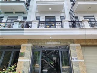 Nhà hoàn công 4tỷ, 67.5m2 nhà 1 trệt 2 lầu sân ô tô, kdc cạnh vòng xoay an phú, tp. thuận an