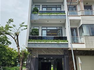 Nhà hoàn công 6 tỷ 600, 105m2 siêu phẩm nhà đẹp đúc 3 tấm ngay vòng xoay an phú, thuận an