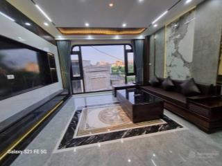 Chính chủ bán nhà 7 tầng full nội thất thang máy nhập khẩu đường trước mặt 13m, vỉa hè 3m