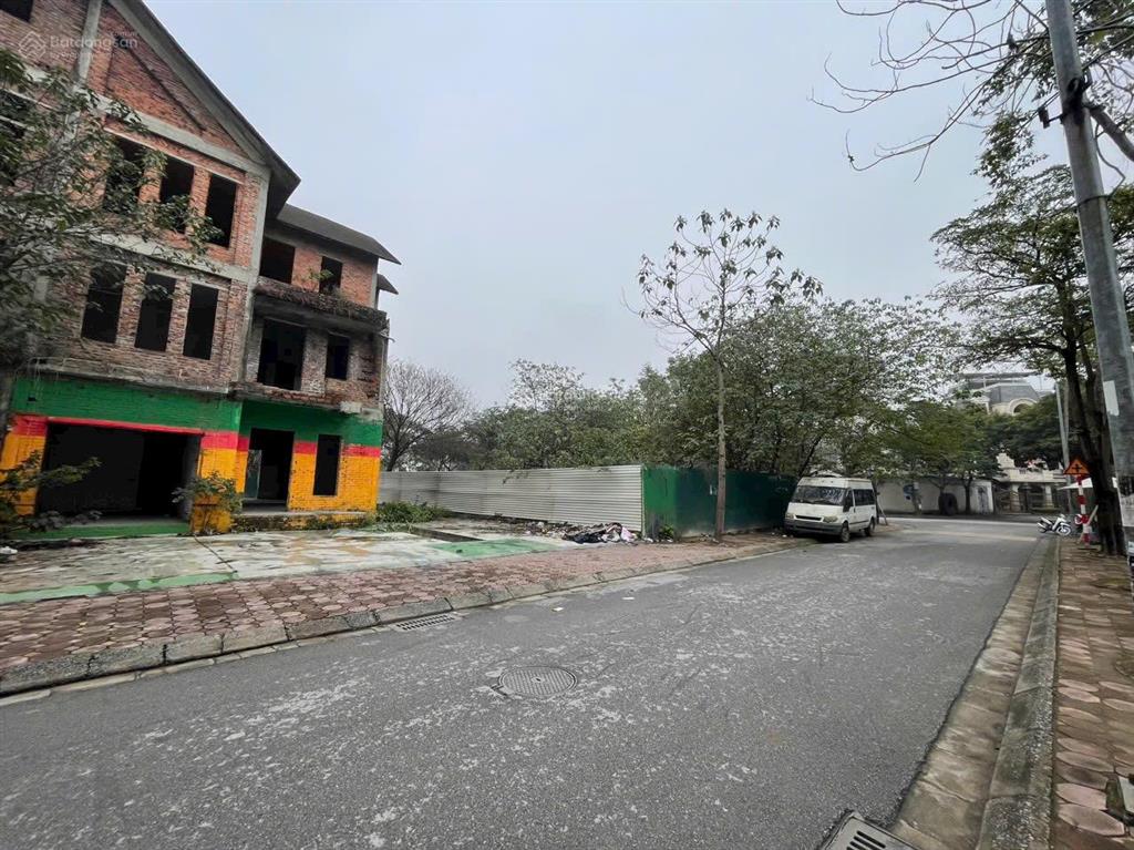 Chính chủ bán biệt thự 300m2 tại khu đô thị sài đồng, long biên, hà nội