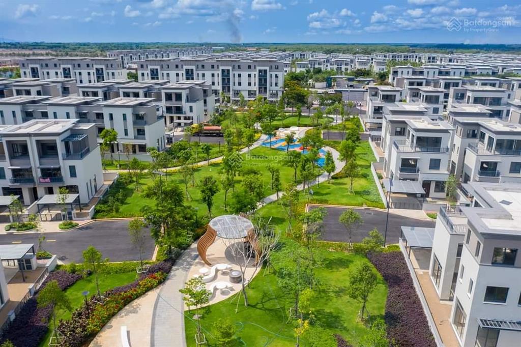 Ngộp bank cần bán gấp biệt thự song lập 8,6 tỷ