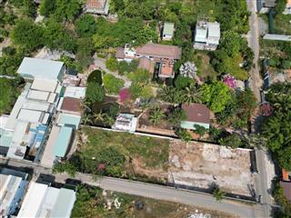 Cần bán lô đất giá đầu tư, phân lô rất đẹp, lô góc tại phường long trường, q9