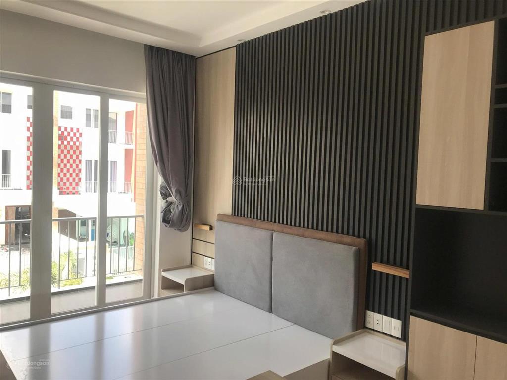 Bán căn nhà 3 tầng suncasa hoà phú full nội thất  tp mới bình dương( nay hcm ). giá 3,5 tỷ