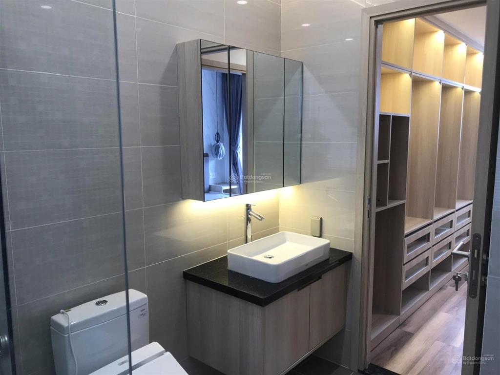Bán căn nhà 3 tầng suncasa hoà phú full nội thất  tp mới bình dương( nay hcm ). giá 3,5 tỷ