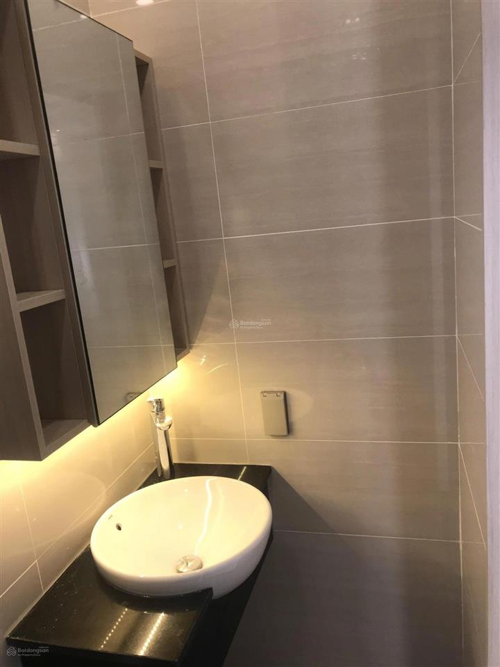 Bán căn nhà 3 tầng suncasa hoà phú full nội thất  tp mới bình dương( nay hcm ). giá 3,5 tỷ
