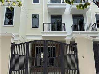 Bán nhà 3 tầng mới 100% ngay mt vip hoàng hoa thám  đường số 1 hiệp thành 3  thủ dầu một, bd