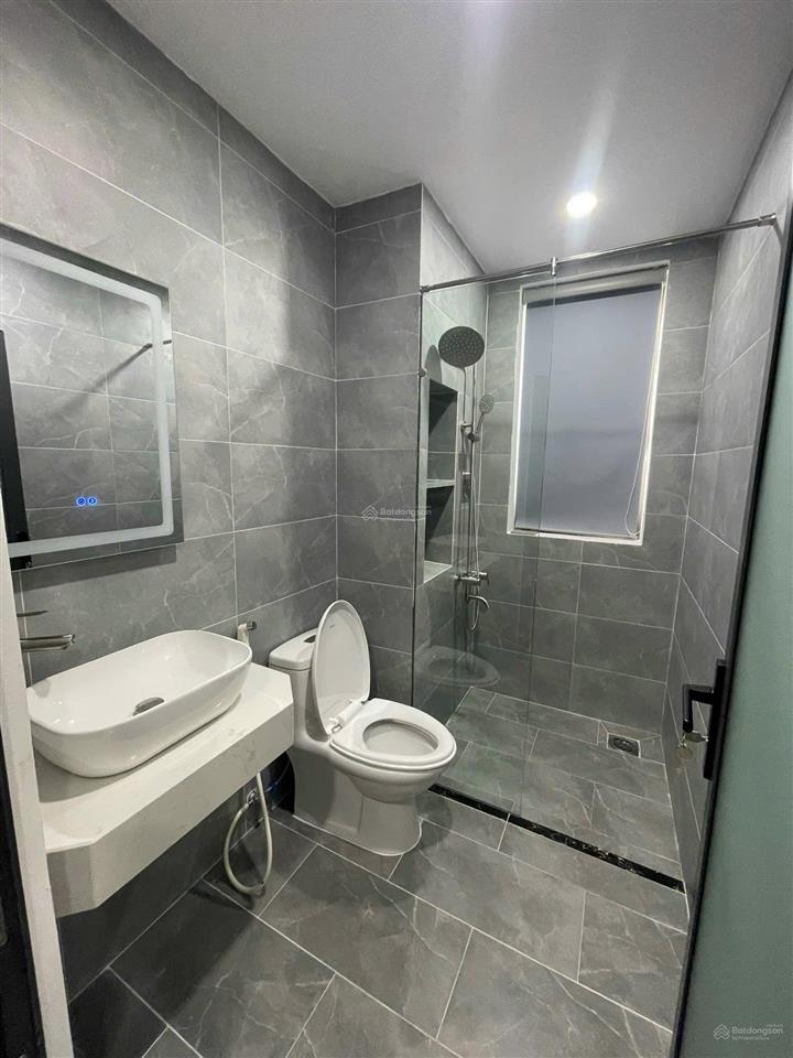 Tôi cần bán căn nhà 3 tầng full nội thất  khu suncasa central vsip 2 đang có hđ cho thuê 14tr