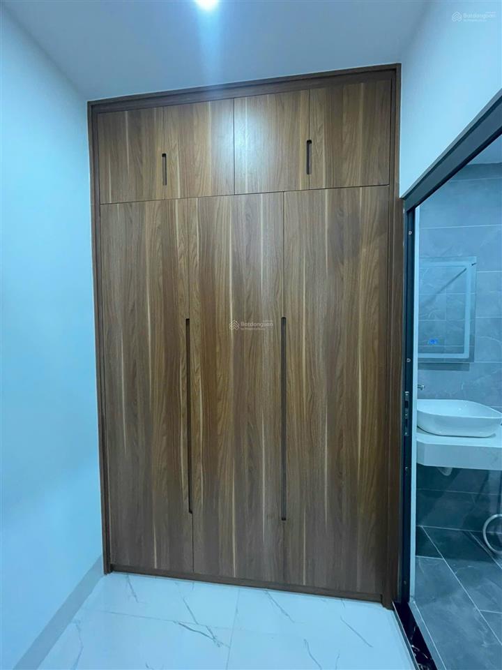 Tôi cần bán căn nhà 3 tầng full nội thất  khu suncasa central vsip 2 đang có hđ cho thuê 14tr